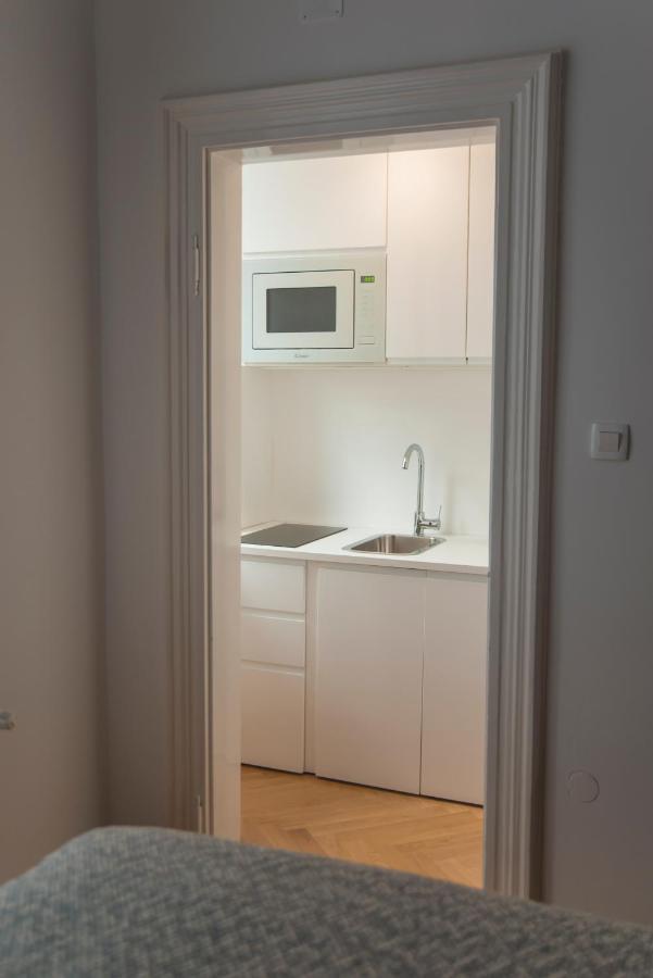 Stross Apartments ซาเกร็บ ภายนอก รูปภาพ