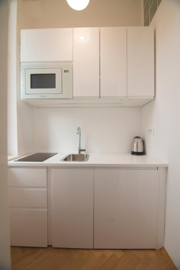 Stross Apartments ซาเกร็บ ภายนอก รูปภาพ